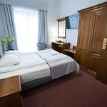 Riviera 3*