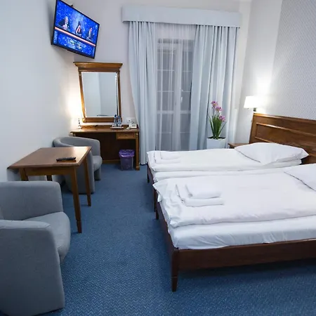 Riviera Hotel 3*
