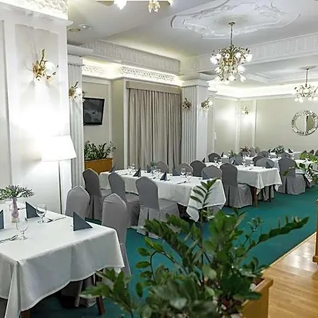 Szálloda Riviera