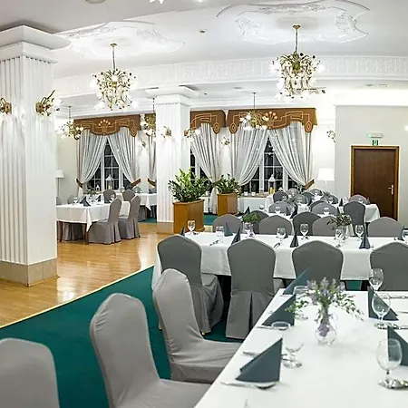 Riviera Szálloda Rzeszów